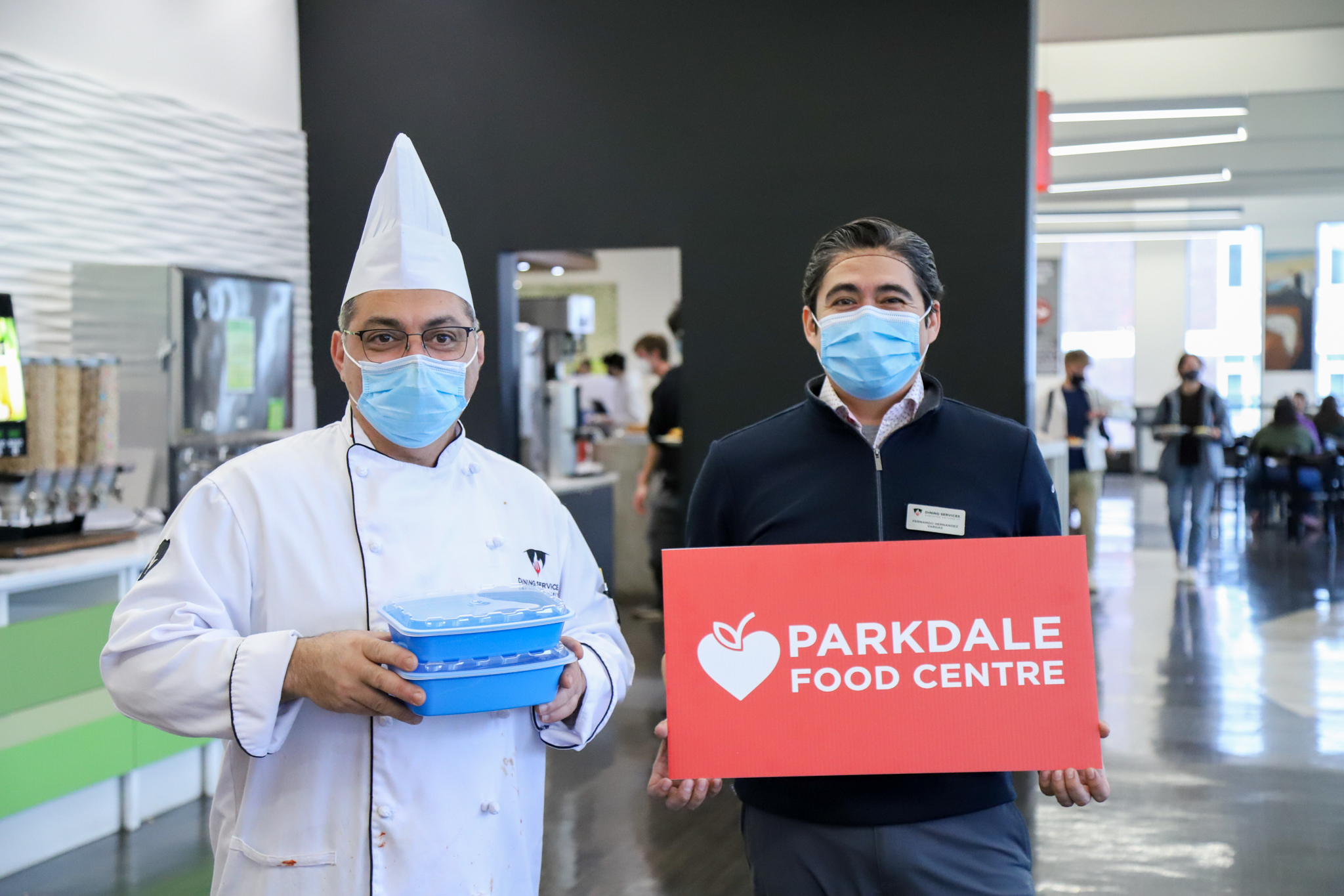 Aramark volunteers food