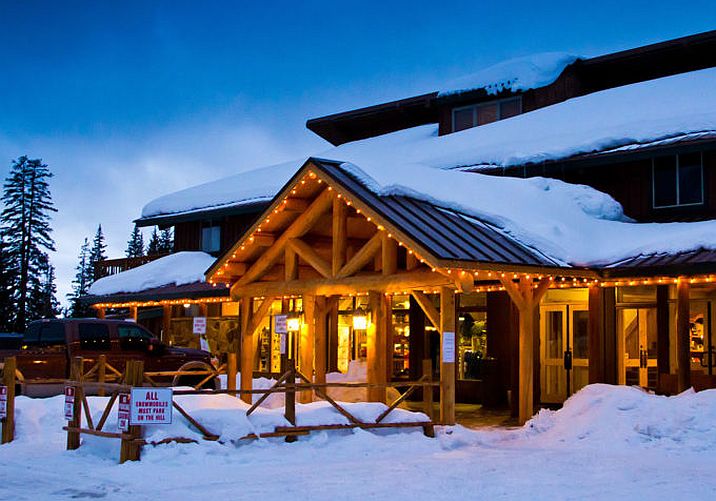 Togwotee Mountain Lodge in winter