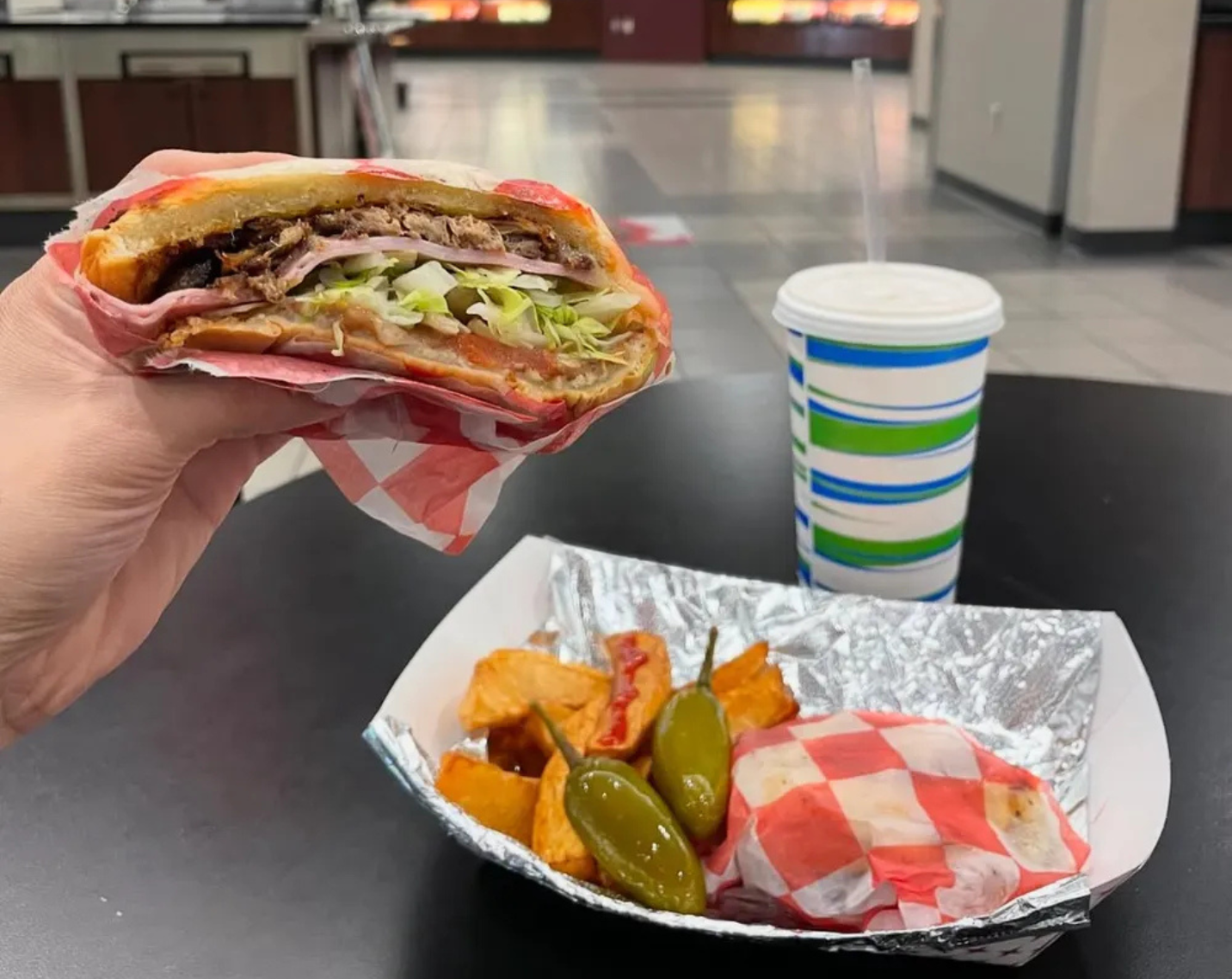 Texas A&M International University, Torta de Ternera