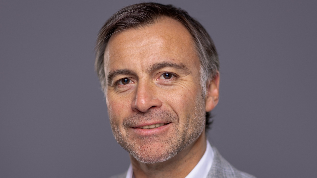 Eduardo Rojas headshot.