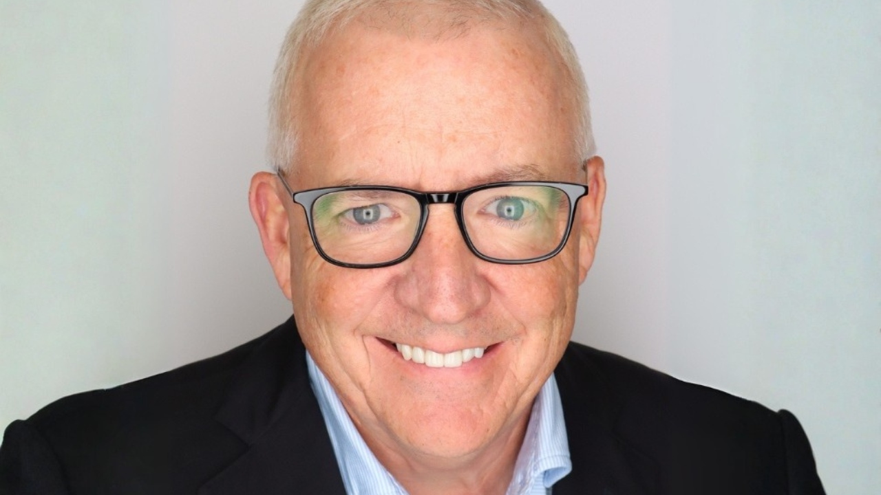Gary Crompton headshot.