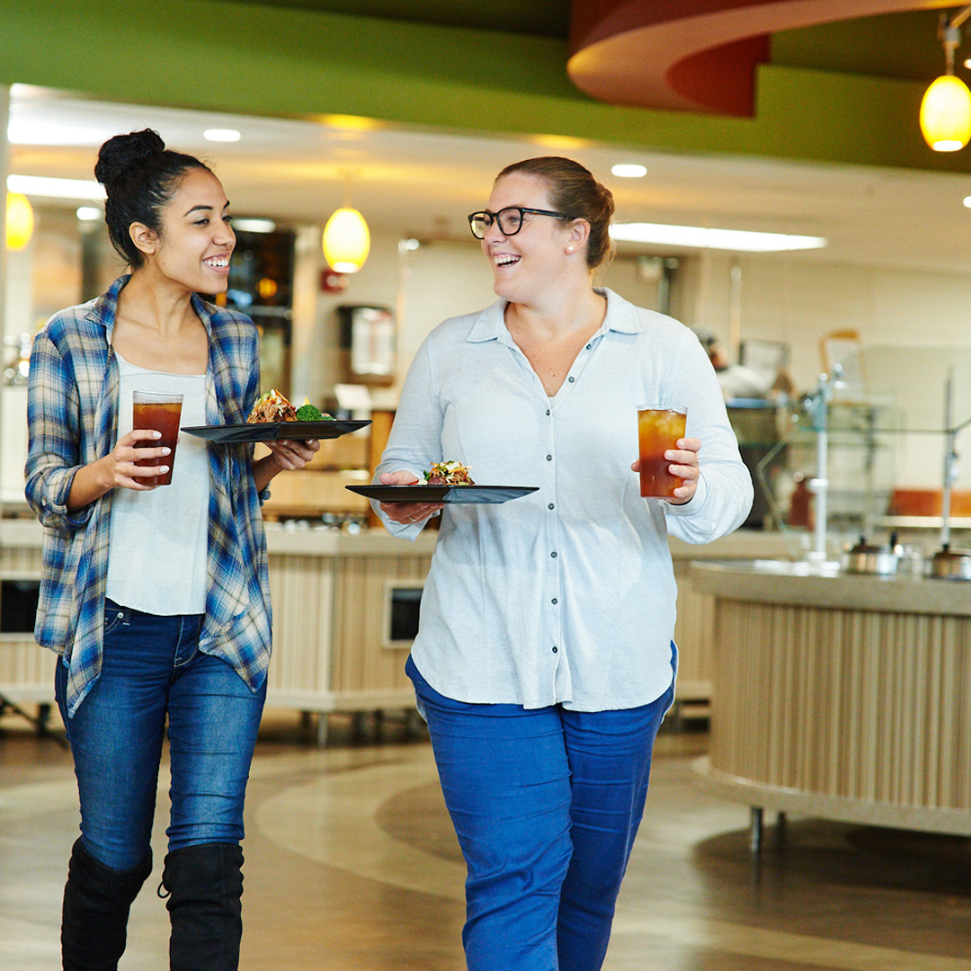 Two students grabbing lunch on campus.